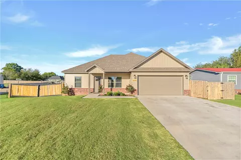 2378 John Montgomery Cir, Pea Ridge, AR 72751