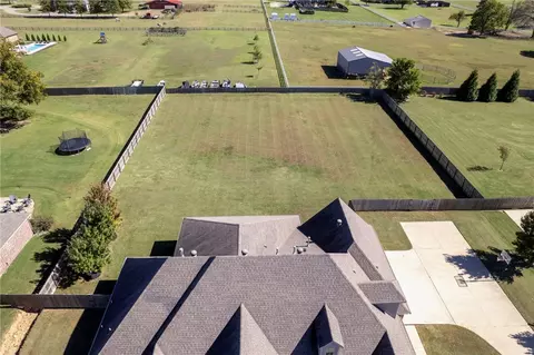 View/Area - 813 Lancelot Dr, Springdale, AR 72762 photo 3 of 12