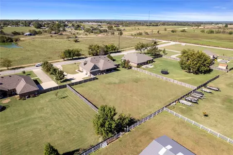 View/Area - 813 Lancelot Dr, Springdale, AR 72762 photo 5 of 12