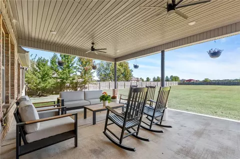 Exterior - 813 Lancelot Dr, Springdale, AR 72762 photo 3 of 8
