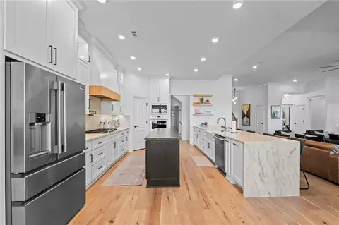 Kitchen - 813 Lancelot Dr, Springdale, AR 72762 photo 3 of 4