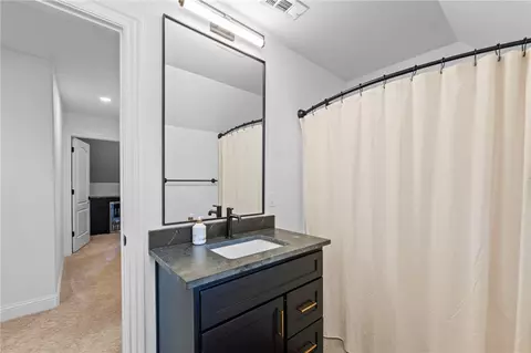 Bath - 813 Lancelot Dr, Springdale, AR 72762 photo 5 of 5