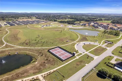 View/Area - 813 Lancelot Dr, Springdale, AR 72762 photo 8 of 12