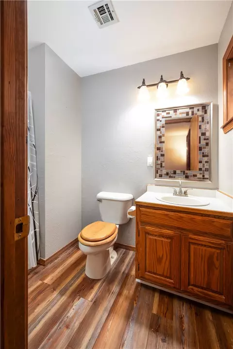 Bath - 57601 330 Rd, Jay, OK 74346 photo 2 of 3