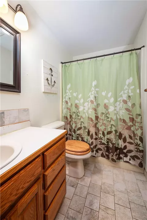 Bath - 57601 330 Rd, Jay, OK 74346 photo 3 of 3