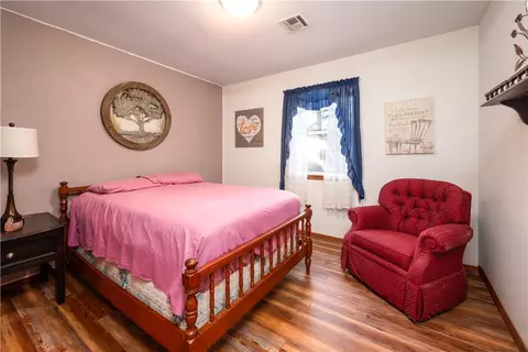 Bedroom - 57601 330 Rd, Jay, OK 74346 photo 3 of 5