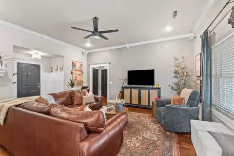 421 Crystal St, Lowell, AR 72745 photo 4