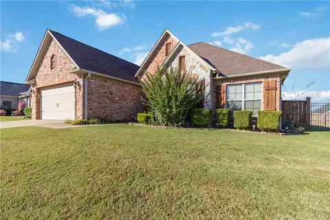 3812 N 2nd Pl, Rogers, AR 72756