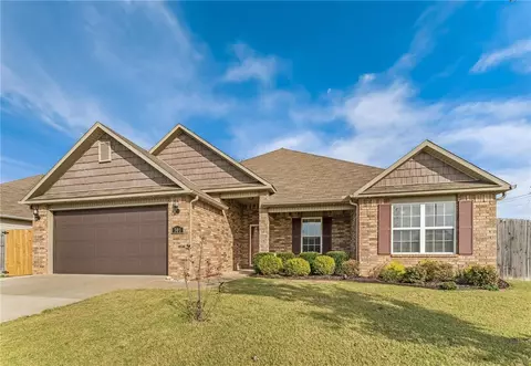 301 Woodcreek St, Lowell, AR 72745