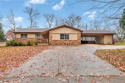 14248 Lake Forrest Heights Rd, Siloam Springs, AR 72761