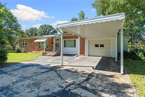 1051 Asboth St, Pea Ridge, AR 72751