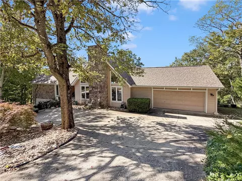 297 Holiday Island Dr, Holiday Island, AR 72631