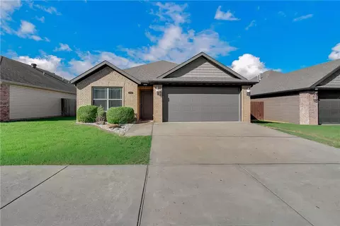 1714 S K Pl, Rogers, AR 72756