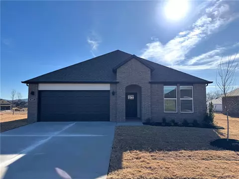 447 W Taverner Xing, Farmington, AR 72730