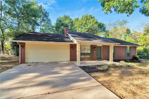 3433 Sandpiper Dr, Fayetteville, AR 72704