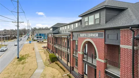 1115 N Leverett Ave #302, Fayetteville, AR 72703