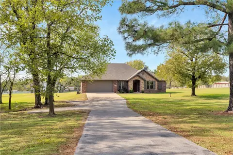 1723 S Pianalto Rd, Springdale, AR 72762