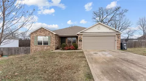 3621 Alliance Dr, Springdale, AR 72764