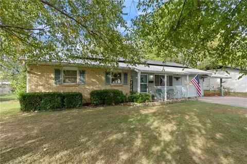 1804 Shelby Ave, Springdale, AR 72762