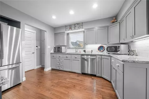 Kitchen - 2309 Skye Rd, Fort Smith, AR 72908 photo 3 of 6