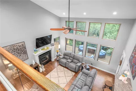 Living - 2309 Skye Rd, Fort Smith, AR 72908 photo 4 of 4