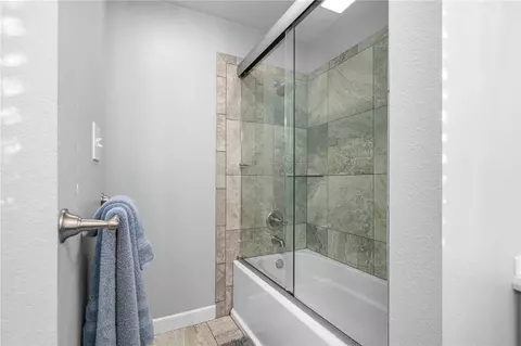 Bath - 2309 Skye Rd, Fort Smith, AR 72908 photo 2 of 5