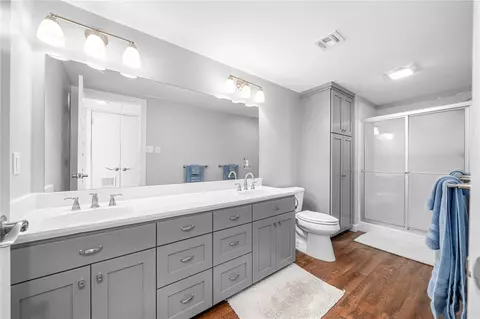 Bath - 2309 Skye Rd, Fort Smith, AR 72908 photo 3 of 5