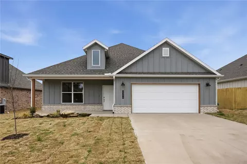 2306 N Presley St, Siloam Springs, AR 72761