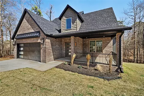 4 March Ln, Bella Vista, AR 72714