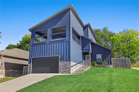 2608 N Justin Dr, Fayetteville, AR 72704