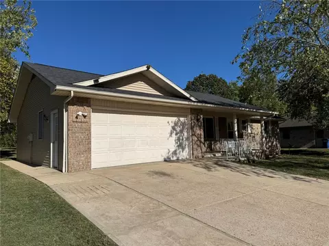 1708 Coachman Dr, Mountain Home, AR 72653