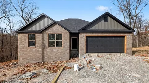 2 Yarrow Cir, Bella Vista, AR 72715