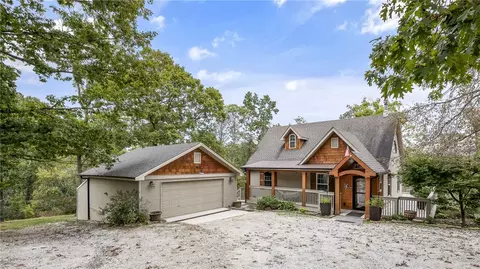 9753 Stoney Hollow Rd, Rogers, AR 72758