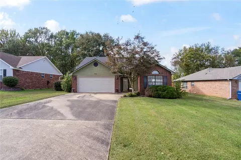 908 Willow Ct, Siloam Springs, AR 72761