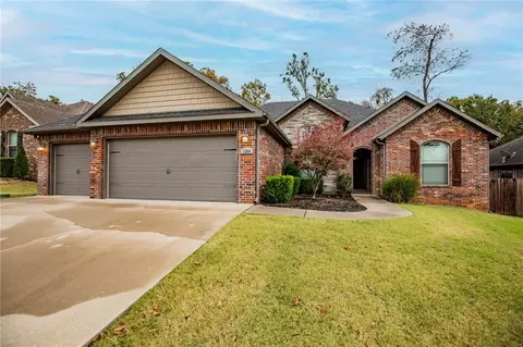 1200 Sycamore St, Cave Springs, AR 72718