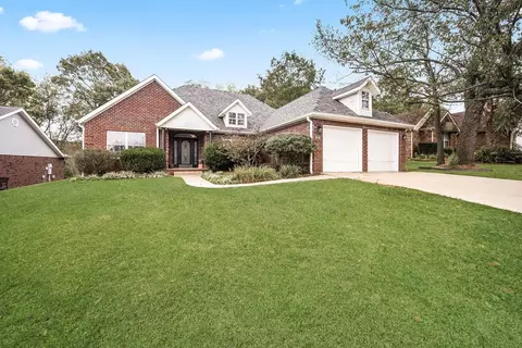 5095 Saxon St, Springdale, AR 72764
