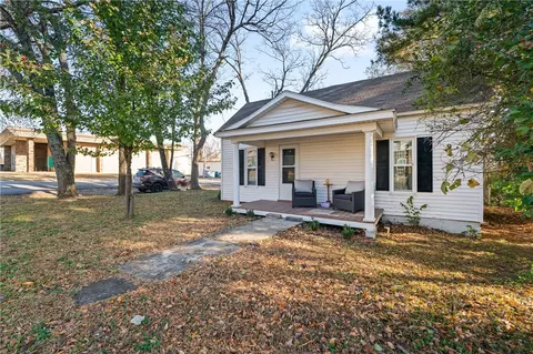 Exterior - 302 Mcknight Ave, West Fork, AR 72774 photo 2 of 6