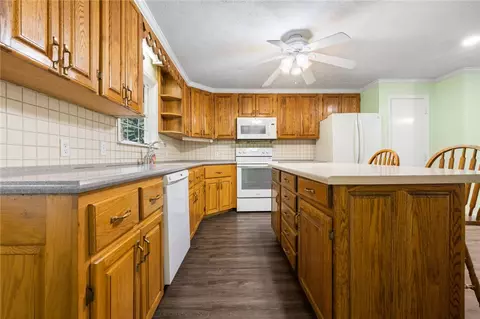 808 S Oak St, Harrison, AR 72601 photo 4