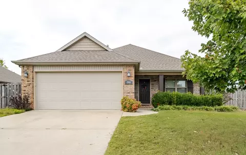2900 Millstone Dr, Fayetteville, AR 72704