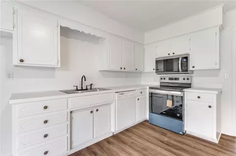 1410 W Bishop Dr, Rogers, AR 72756