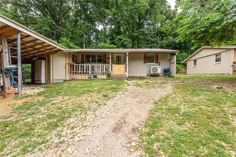 1654 N 1674 N Double Springs Rd, Fayetteville, AR 72704