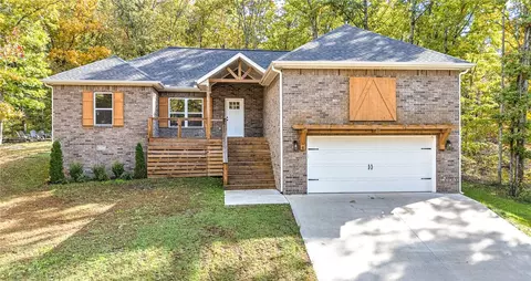 4 Beal Ln, Bella Vista, AR 72714
