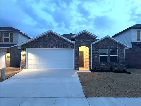 103 S Maroon Ave, Fayetteville, AR 72704