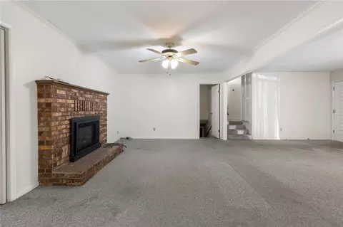 Living - 158 Cooper Dr, Harrison, AR 72601 photo 2 of 11