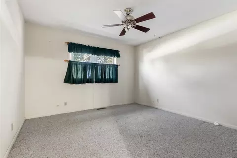 Bedroom - 158 Cooper Dr, Harrison, AR 72601 photo 2 of 2