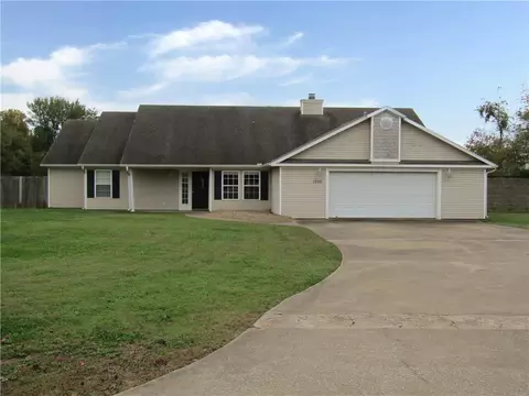 1295 Sunbridge Ln, Rogers, AR 72758