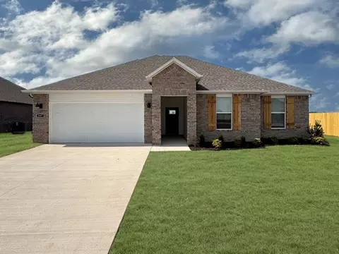 443 W Taverner Xing, Farmington, AR 72730
