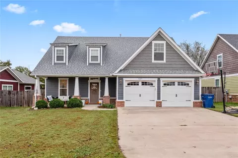537 S Dogwood St, Siloam Springs, AR 72761