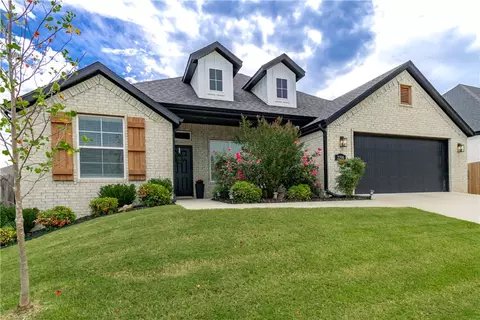 2790 S Apricot Rd, Fayetteville, AR 72701