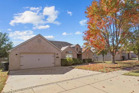 4007 W Song Bird Pl, Fayetteville, AR 72704